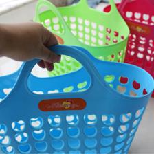 日式炫彩手提塑料购物篮 超市与家用的时尚伴侣